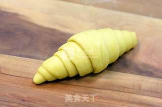德普烤箱食谱—金牛角面包的做法步骤:9