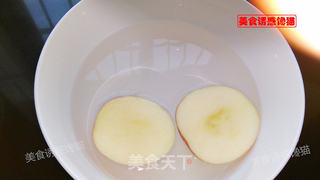 苹果巧变天鹅的做法步骤:3