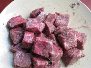 蒜籽红酒牛肉的做法步骤:4