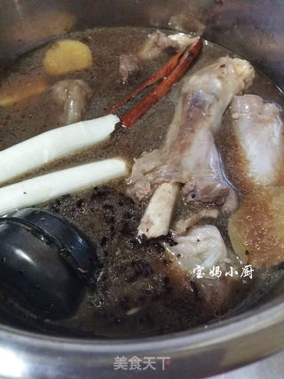 香卤羊小腿的做法步骤:5