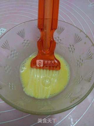 广式蛋黄板栗月饼的做法步骤:13