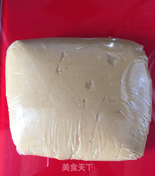 广式豆沙月饼的做法步骤:16