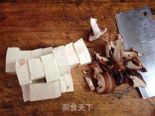 家常菜必备--香方炸豆腐的做法步骤:6