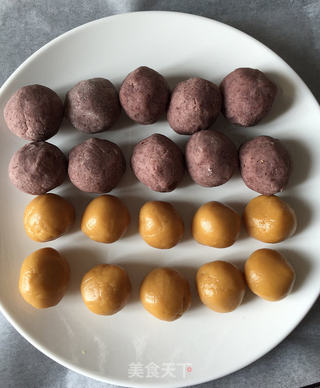 广式豆沙月饼的做法步骤:17