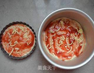 鱿鱼什锦披萨的做法步骤:10