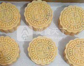广式五仁月饼的做法步骤:11