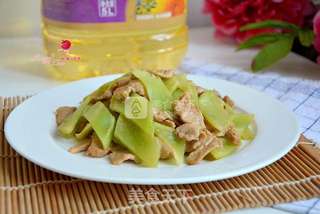 牛肉炒莴笋的做法步骤:10