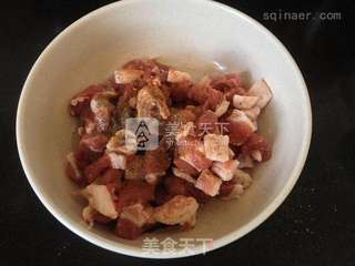 孜然羊肉串的做法步骤:3