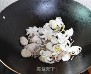 八爪鱼焖豆腐的做法步骤:5