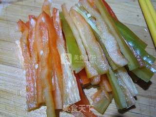玉米笋烩肉的做法步骤:5