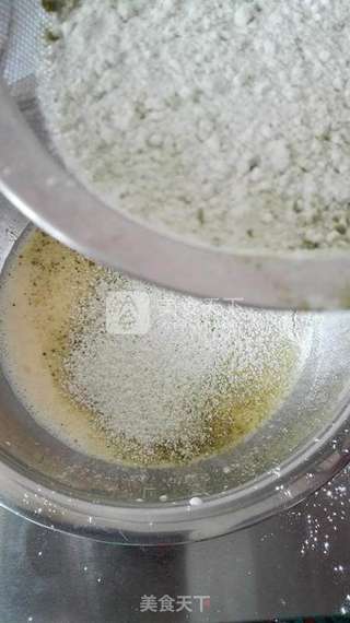 抹茶芒果班戟的做法步骤:4