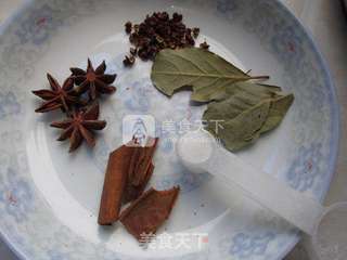 五香花生的做法步骤:2