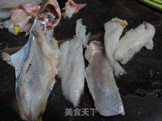 黄骨鱼鱼丸的做法步骤:2