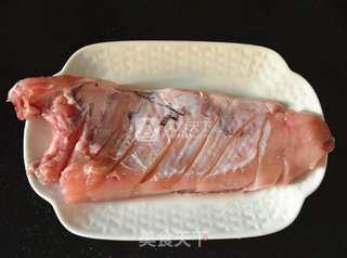 清蒸鲩鱼腩的做法步骤:2