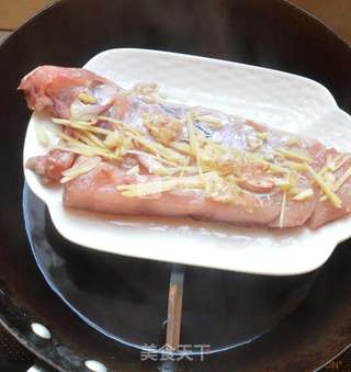 清蒸鲩鱼腩的做法步骤:5