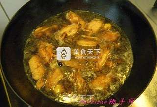 板栗烧鸡翅的做法步骤:6