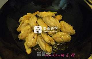 板栗烧鸡翅的做法步骤:5