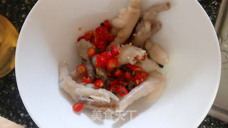 泡椒凤爪的做法步骤:4
