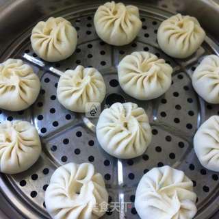 烫面三鲜馅小包子(鱿鱼版)的做法步骤:9