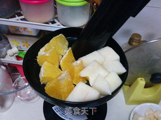 雪梨香橙蜂蜜汁的做法步骤:3