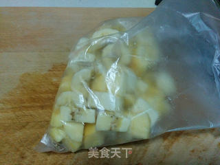 香蕉蛇果冰淇淋的做法步骤:4