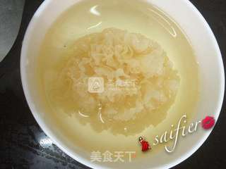 冰糖雪梨的做法步骤：2