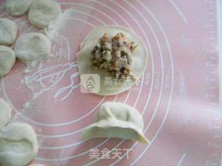 香菇肉馅蒸饺的做法步骤:9