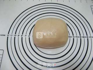 白豆沙蔓越莓广式月饼的做法步骤:6