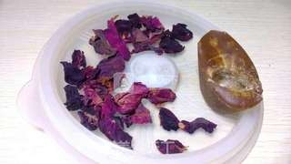 超好吃的面包机版鲜花酱——枸杞红枣红糖玫瑰花酱的做法步骤:4