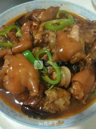 美味美食的---老干妈烧猪脚的做法步骤:11