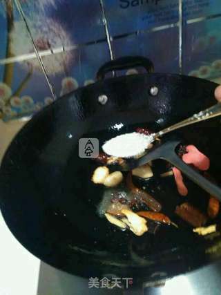 美味美食的---老干妈烧猪脚的做法步骤:5
