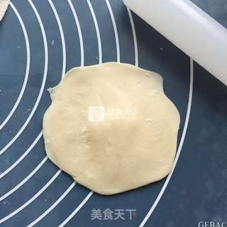 榨菜鲜肉月饼的做法步骤:16