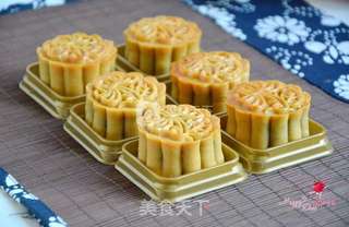 红豆沙玫瑰馅广式月饼的做法步骤:18