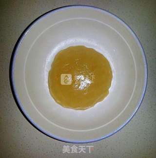 传统蛋黄莲蓉月饼(50克/个)的做法步骤:3