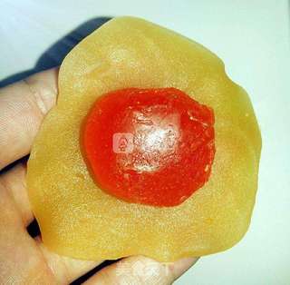 传统蛋黄莲蓉月饼(50克/个)的做法步骤:11