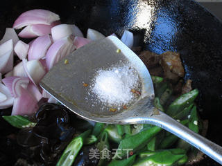 秋葵炒牛肉的做法步骤:13