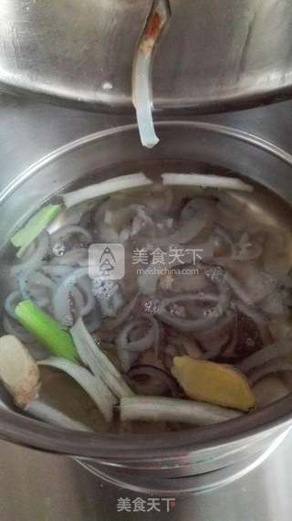 温拌海参斑鱼皮的做法步骤:5