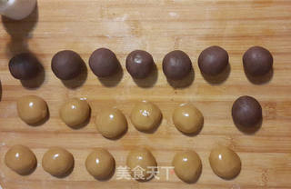 广式豆沙蛋黄月饼的做法步骤:5