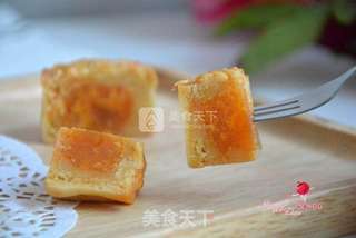 莲蓉咸蛋黄广式月饼的做法步骤:25