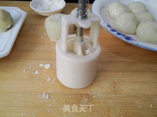 绿豆馅冰皮月饼的做法步骤:23