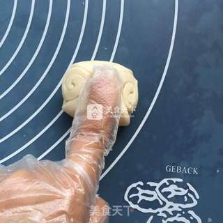 榨菜鲜肉月饼的做法步骤:14