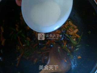 鱼香肉丝的做法步骤:10