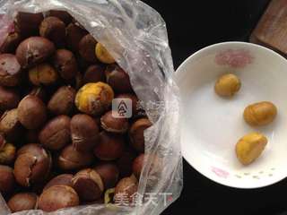 板栗烧鸡的做法步骤:2
