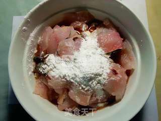 四川酸菜鱼的做法步骤:4