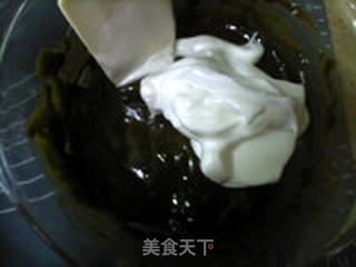 奶油抹茶戚风卷的做法步骤:10