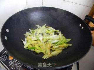 葱爆牛肉片的做法步骤：5