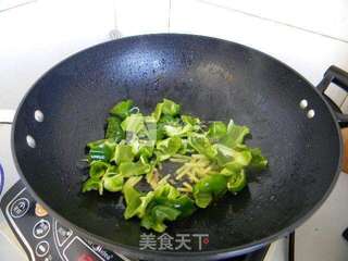香菇炒青椒的做法步骤:5