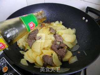 干煸土豆牛肉片的做法步骤:7