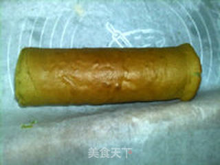 奶油抹茶戚风卷的做法步骤:21