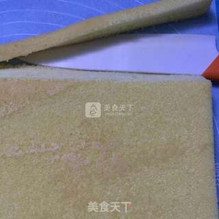 芒果炼奶蛋糕卷的做法步骤:11